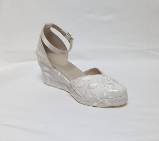 Espadrilles de mariée, Espadrilles pour la mariée, Espadrilles de mariage, Espadrilles pour un mariage à la plage, Espadrilles blanches