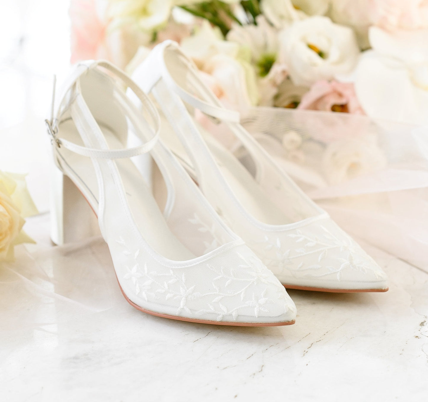 Bridal shoes with lace, Off white Bridal sandals, bridal shoes block heel close toe, Bridal shoes low heel, Wedding shoes