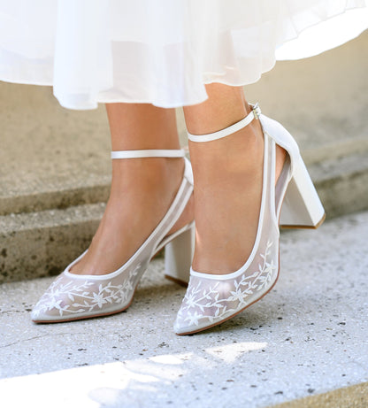 Bridal shoes with lace, Off white Bridal sandals, bridal shoes block heel close toe, Bridal shoes low heel, Wedding shoes