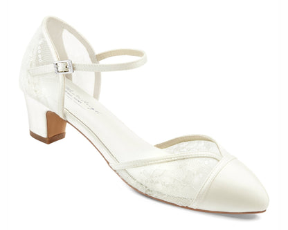 Bridal shoes with lace, Off white Bridal sandals, bridal shoes block heel closed toe, Bridal sandals block heel, Bridal shoes low heel