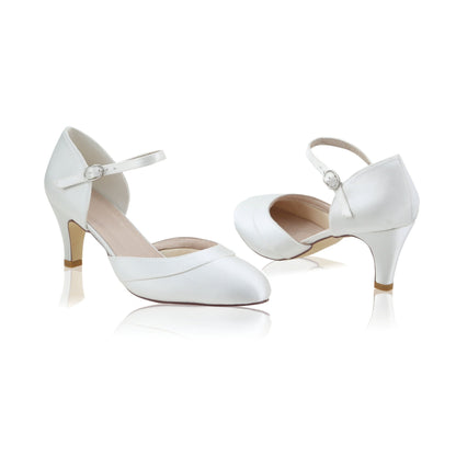 Zapatos de novia tacones bajos, Scarpe da sposa tacco basso, Zapatos de Novia elegantes, Zapatos de novia blancos, Zapatos de Novia cómodos,