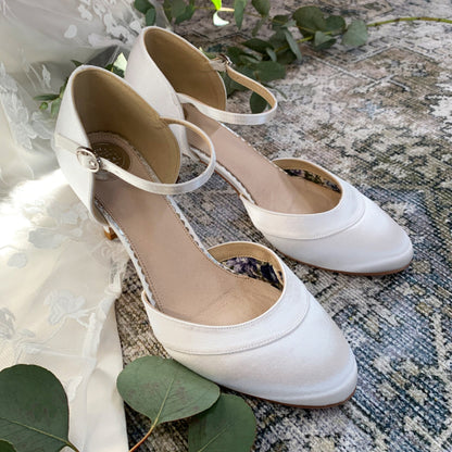 Zapatos de novia tacones bajos, Scarpe da sposa tacco basso, Zapatos de Novia elegantes, Zapatos de novia blancos, Zapatos de Novia cómodos,