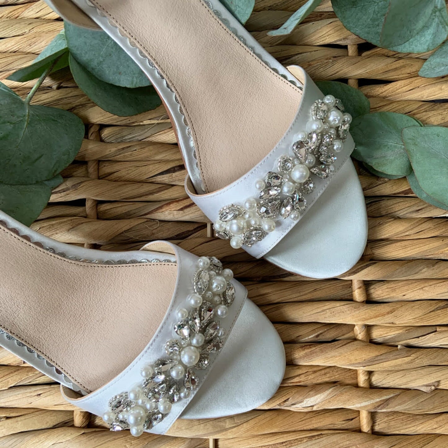 Bridal shoes with pearls, Off white Bridal sandals, bridal shoes block heel , Bridal sandals block heel, Bridal shoes low heel