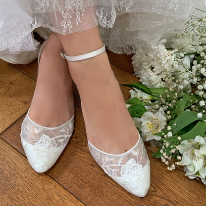Zapatos de novia tacones bajos, Scarpe da sposa tacco basso, Zapatos Novia elegantes, Zapatos de novia blancos con encaje, Zapatos Novia cómodos,
