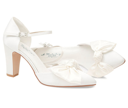 Bridal Shoes Block Heel, Off white Bridal Shoes with bow , Bridal Shoes Heels, Bridal Shoes Closed Toe, Bridal shoes, Bridal Shoes Bow