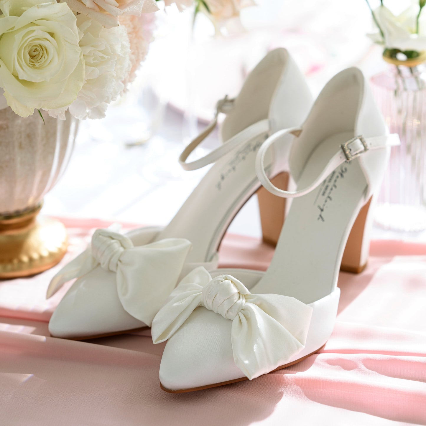 Bridal Shoes Block Heel, Off white Bridal Shoes with bow , Bridal Shoes Heels, Bridal Shoes Closed Toe, Bridal shoes, Bridal Shoes Bow